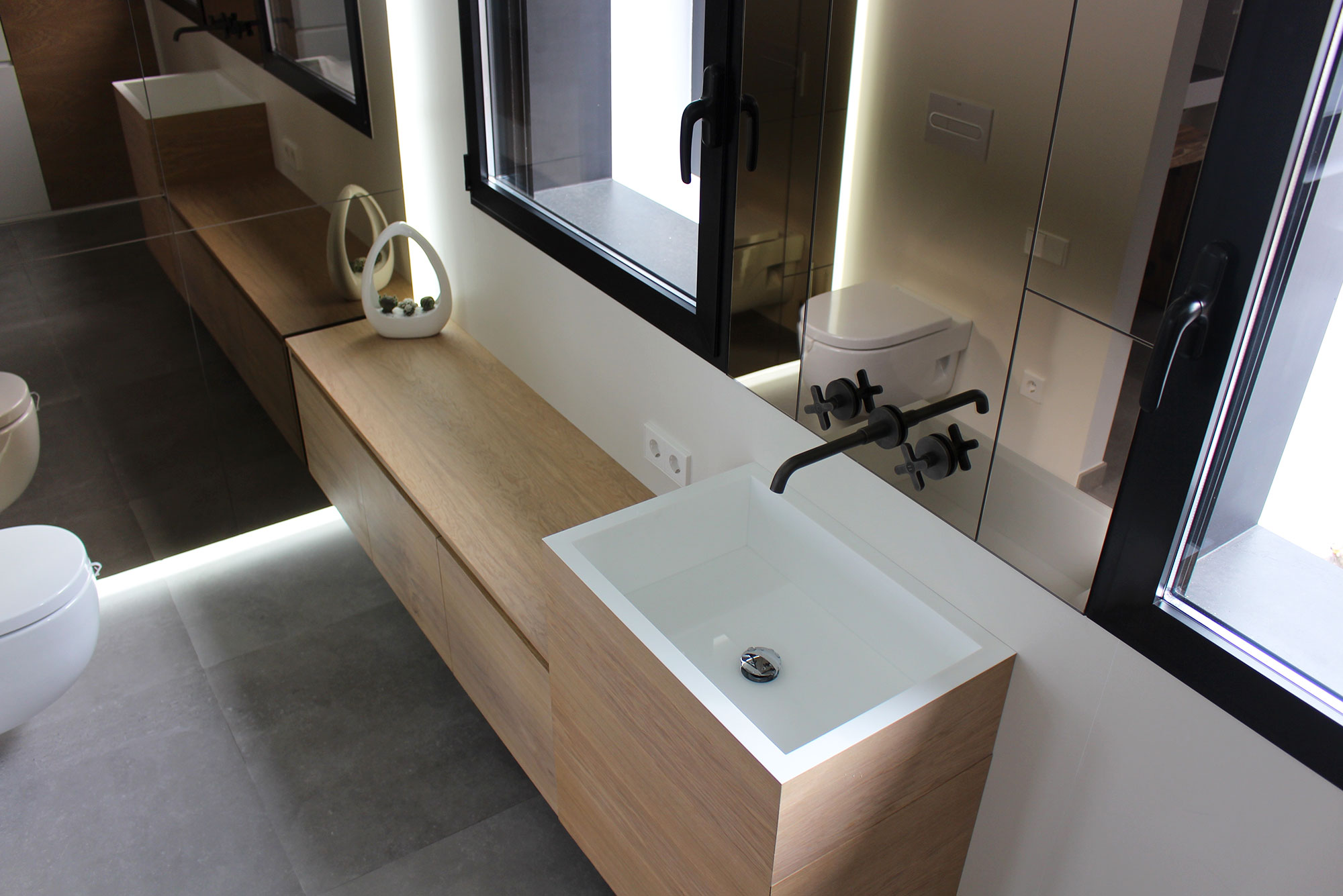 proyecto interiorismo masia ibiza interiorista Valencia diseño salón mueble baño principal